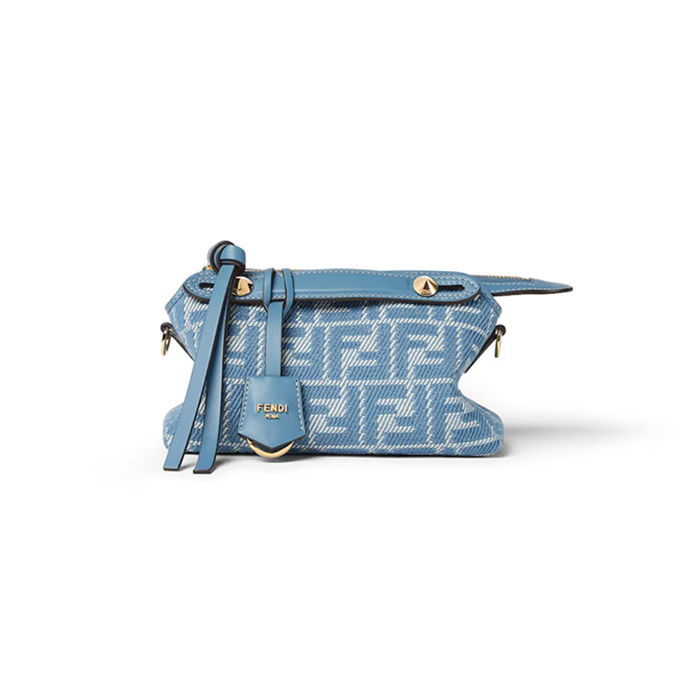 F**di by the way soft mini 8bs098aupxf1skl (20*12*9cm)